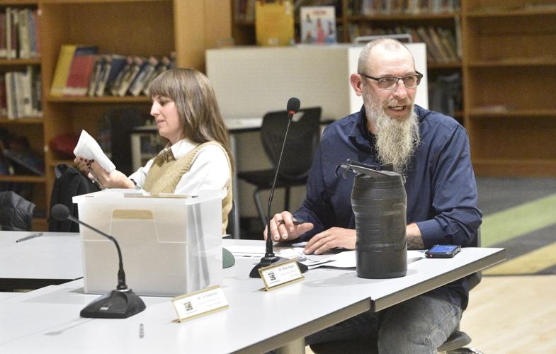 Janell Wise, Mike Pauers